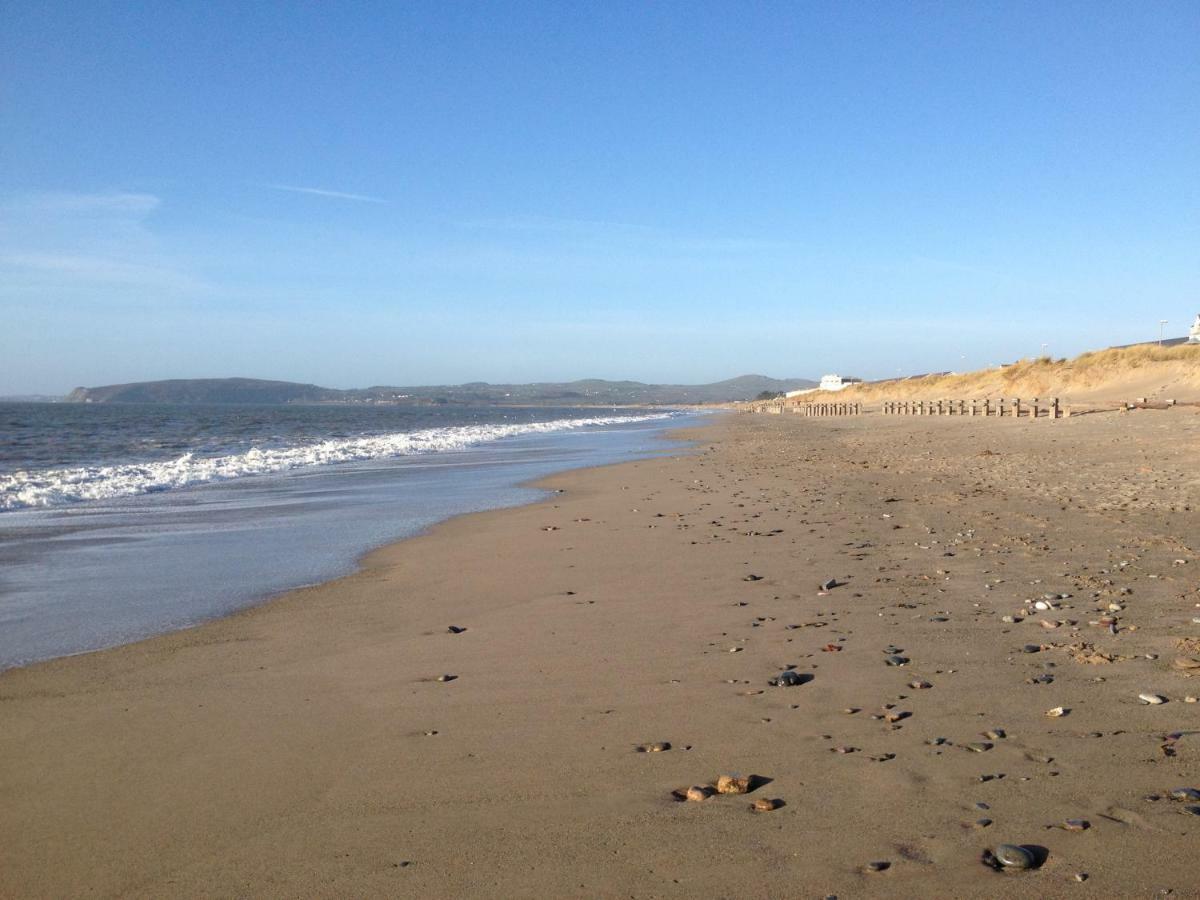 Stunning Beach Front House - Sleeps 6 풀헬리 외부 사진